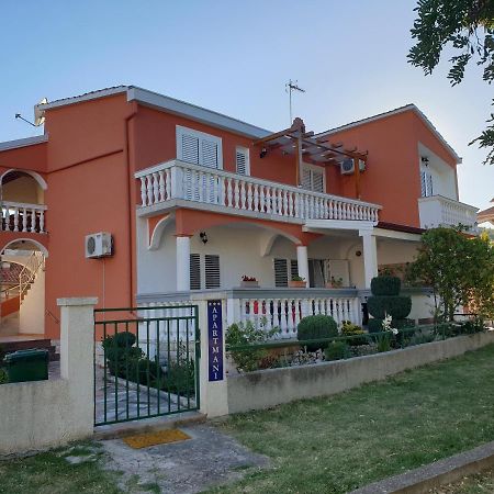 Apartments Martinovic By The Sea Kukljica Buitenkant foto