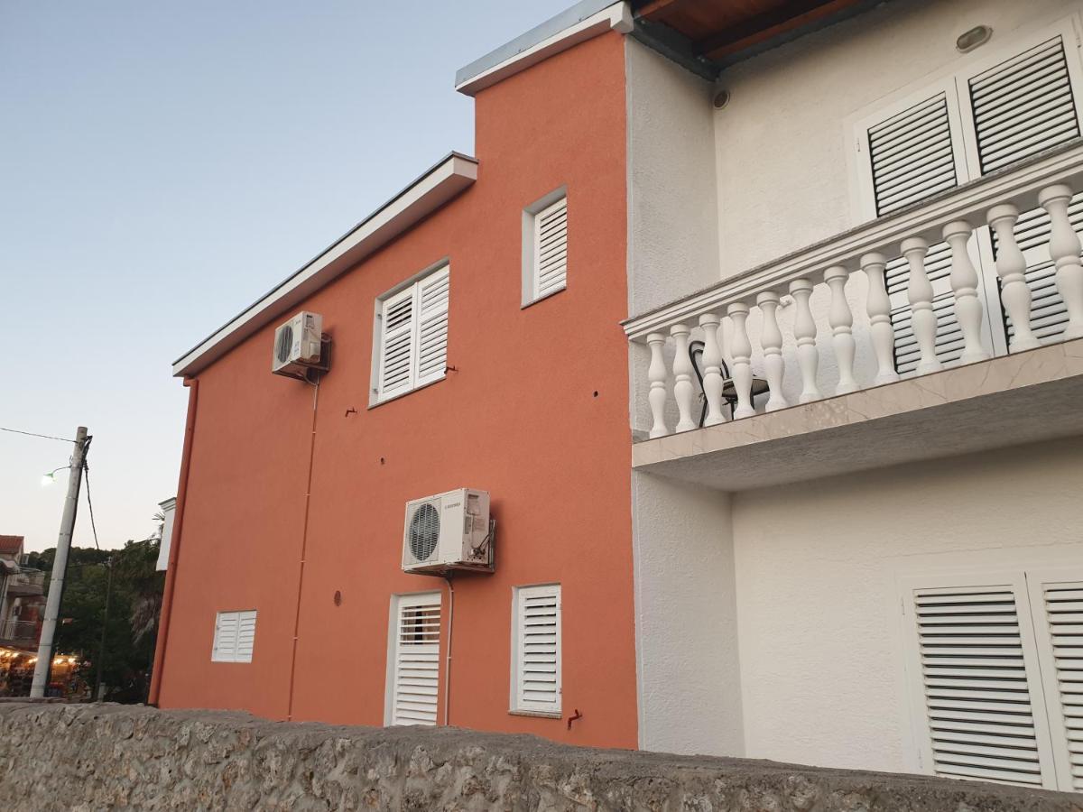 Apartments Martinovic By The Sea Kukljica Buitenkant foto