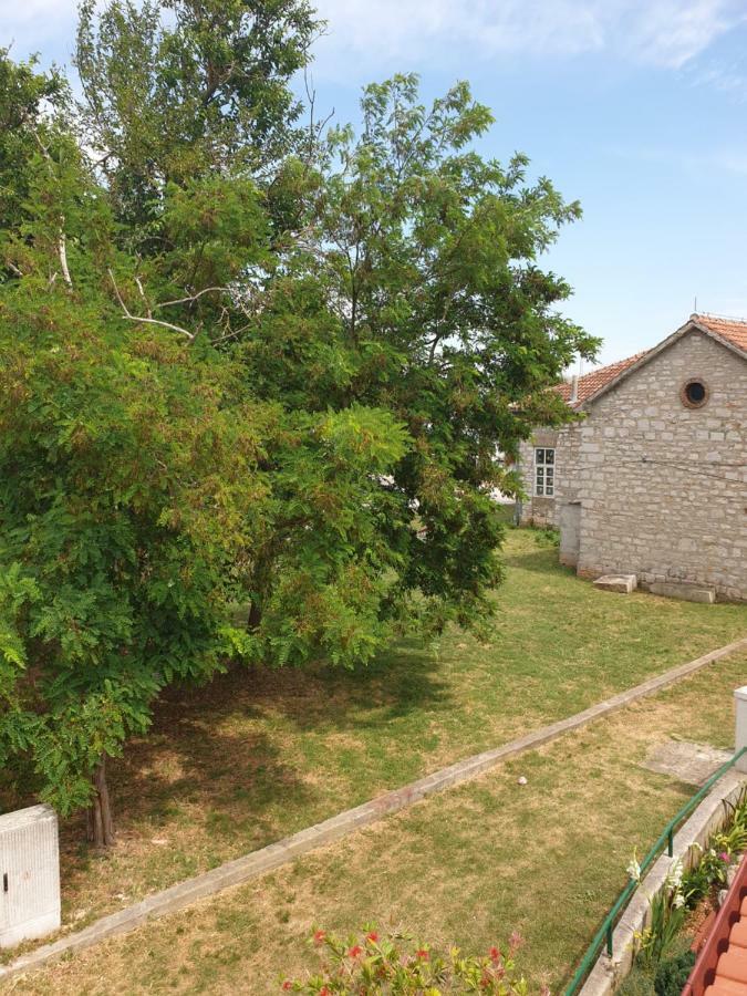 Apartments Martinovic By The Sea Kukljica Buitenkant foto