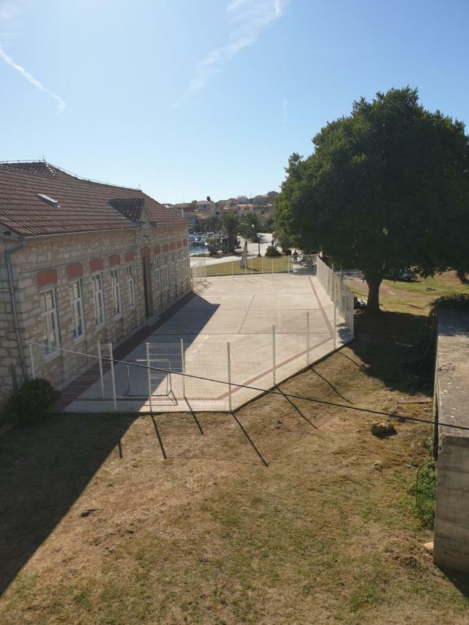 Apartments Martinovic By The Sea Kukljica Buitenkant foto